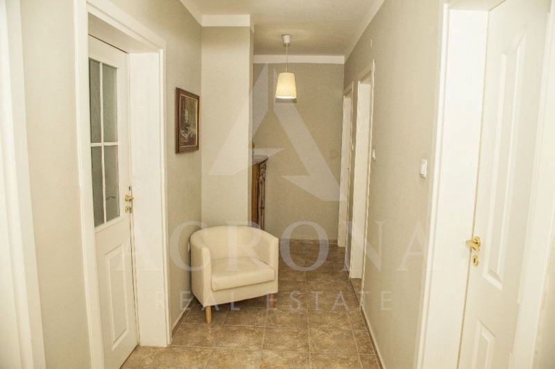 Тристаен в близост до Новотела-0 Тристаен в близост до Новотела - 0