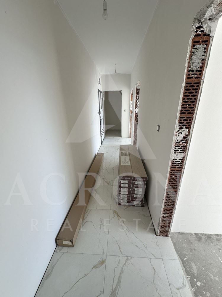 3 стаен! Пред акт 16! Малка сграда! Среден етаж! - 0