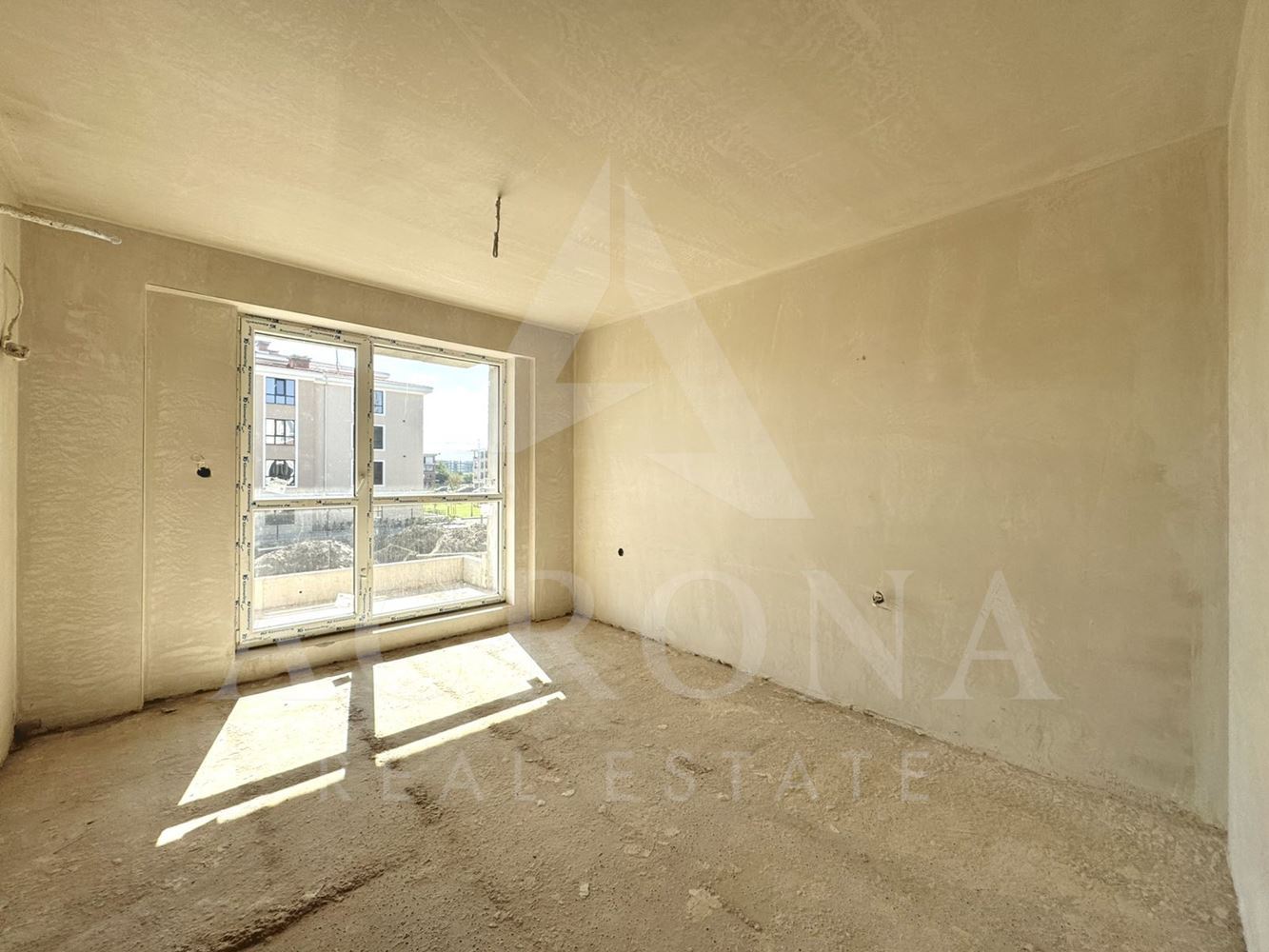 Тристаен апартамент с Акт 14 кв. Остромила-0 Тристаен апартамент с Акт 14 кв. Остромила - 0