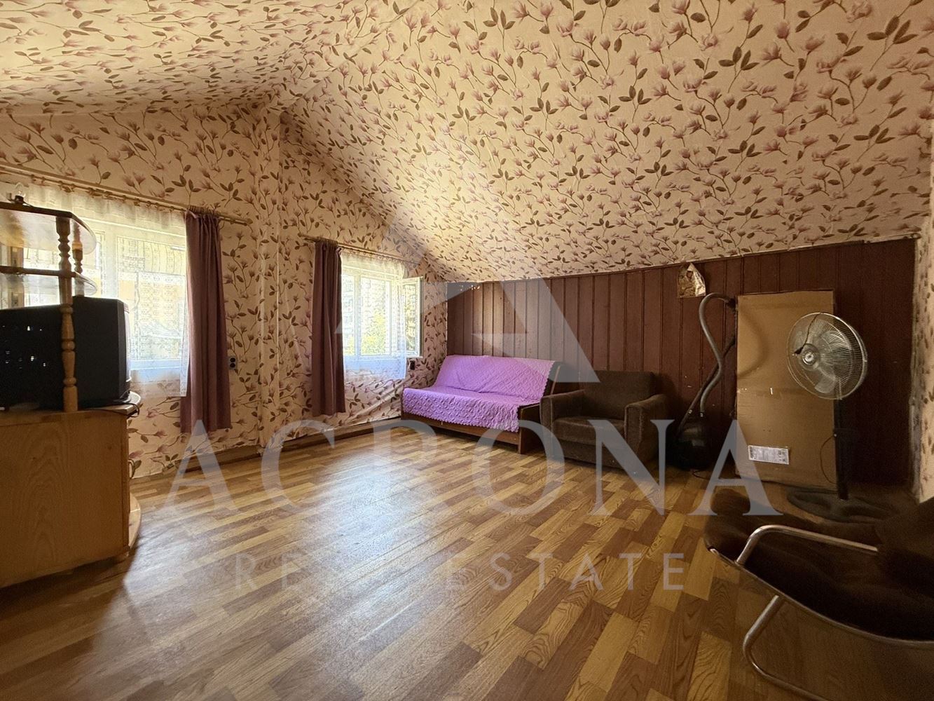 Самостоятелна къща гр. Велинград - 0