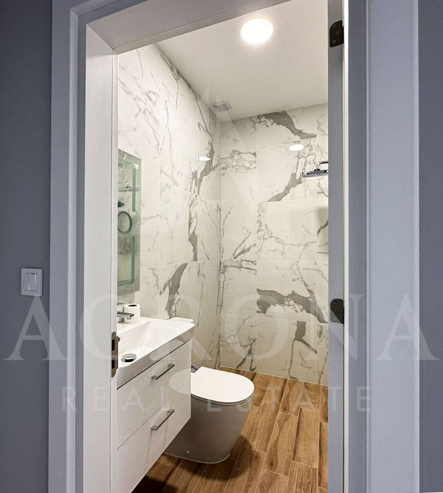 Еднофамилна самостоятелна къща с. Радиново - 0