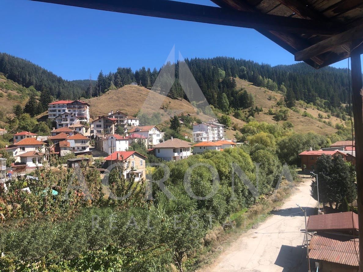 Етаж от къща в Чепеларе - 0