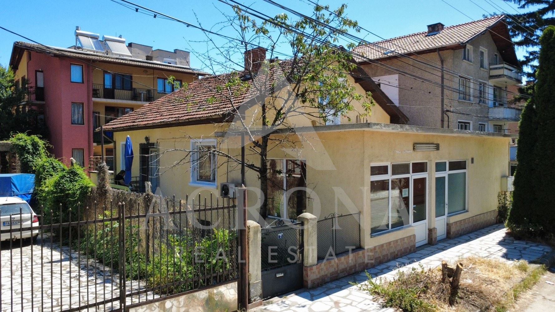 Самостоятелна къща гр. Велинград - 0