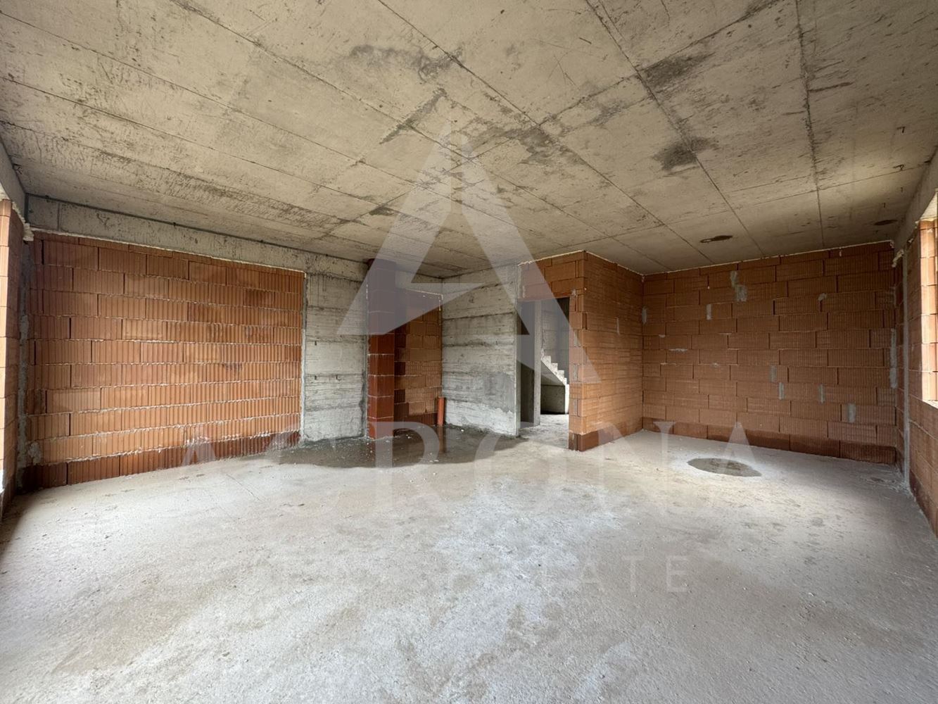 Къща с Акт 14 с. Маноле - 0