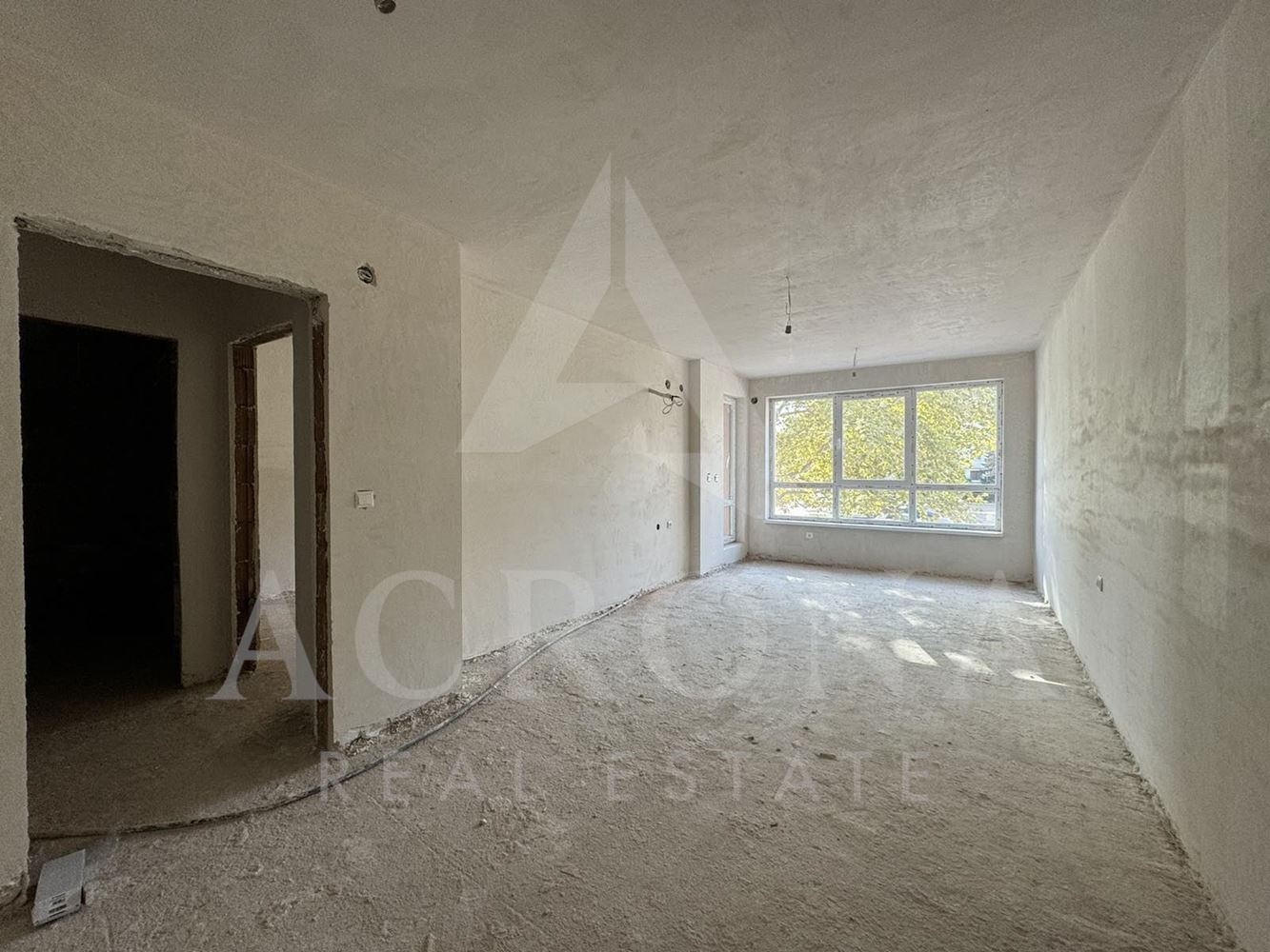 Двустаен апартамент кв. Остромила - 0