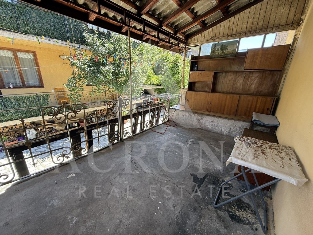 Самостоятелна къща гр. Велинград - 0