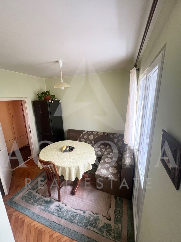 3 стаен! 4 отделни стаи! Реална квадратура! Среден етаж!-0 3 стаен! 4 отделни стаи! Реална квадратура! Среден етаж! - 0