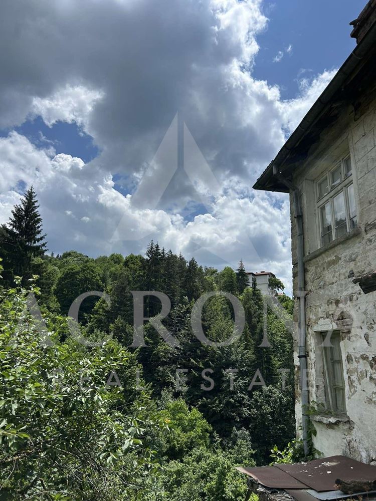 Къща в с. Момчиловци - 0