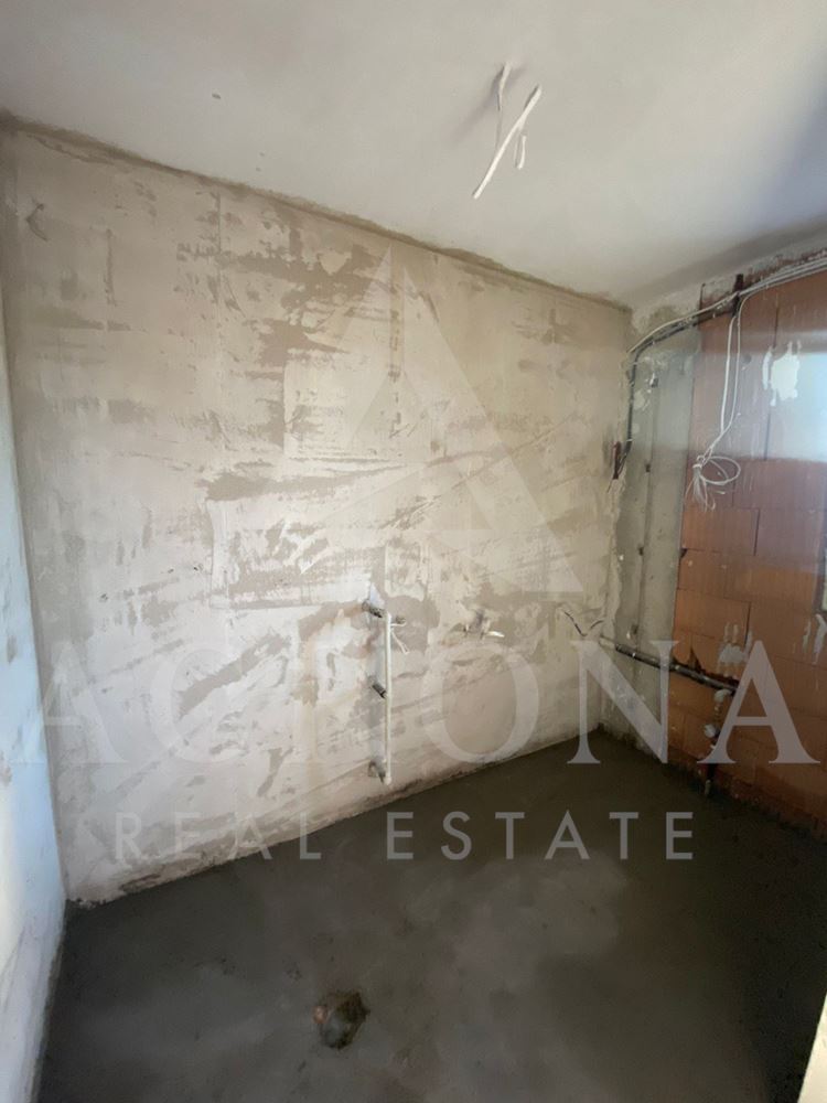 Къща в с. Първенец - 0