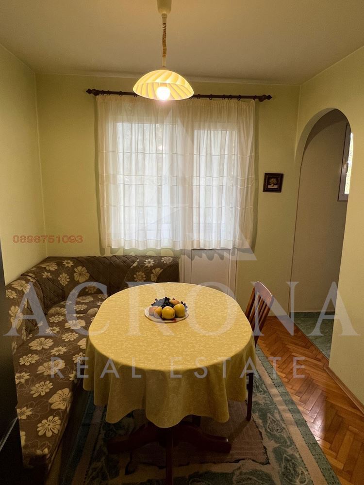 3 стаен! 4 отделни стаи! Реална квадратура! Среден етаж!-0 3 стаен! 4 отделни стаи! Реална квадратура! Среден етаж! - 0