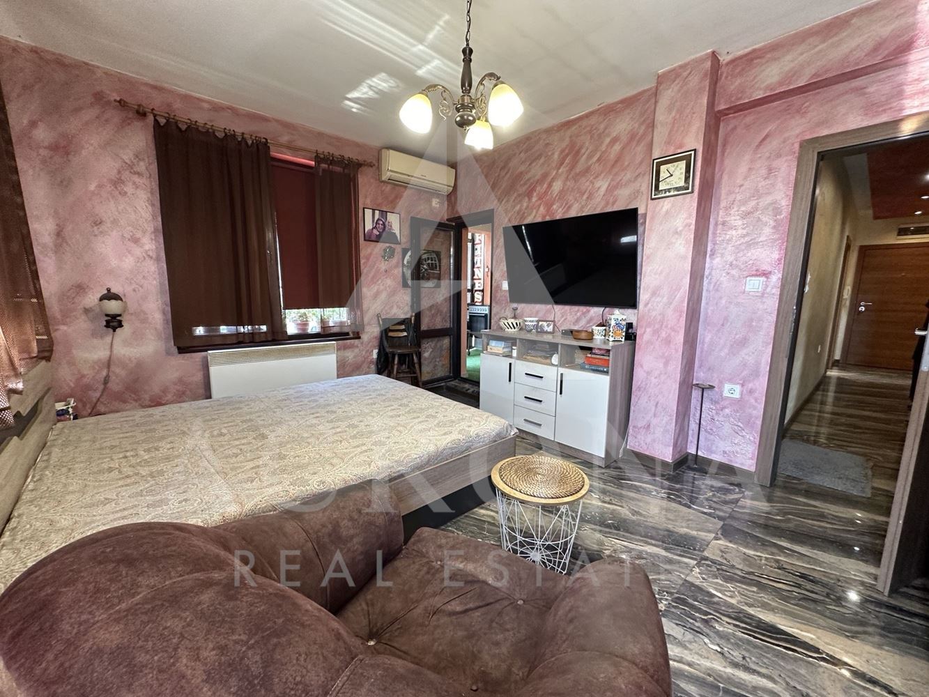 Четиристаен апартамент в Малка сграда с акт 16 и Гараж В Цената - 0