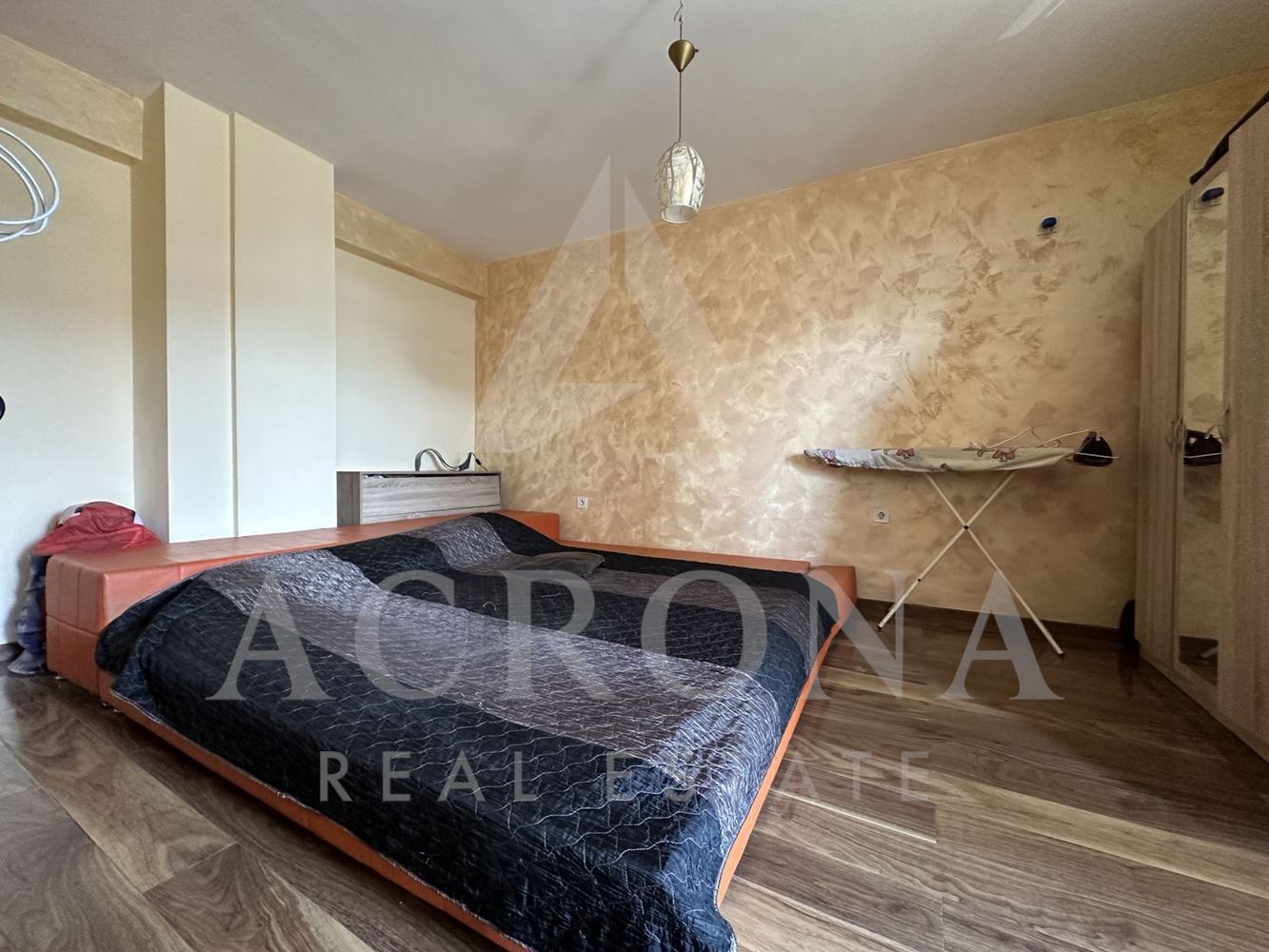 Четиристаен апартамент в Малка сграда с акт 16 и Гараж В Цената - 0