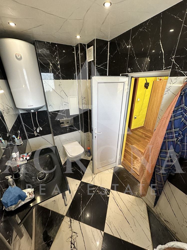 Четиристаен апартамент в Малка сграда с акт 16 и Гараж В Цената - 0