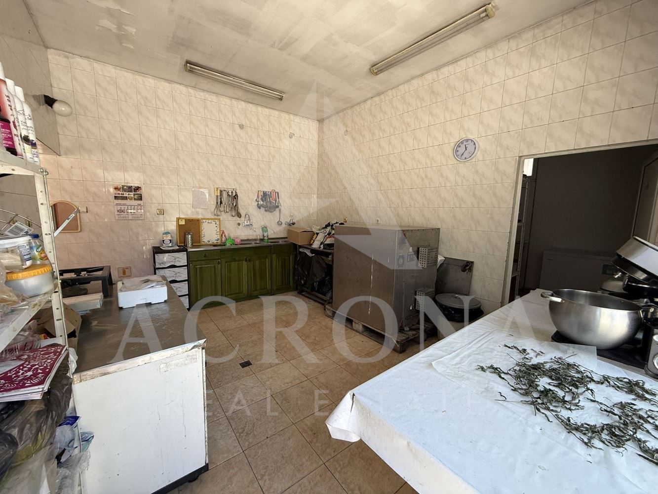 Самостоятелна къща гр. Велинград - 0