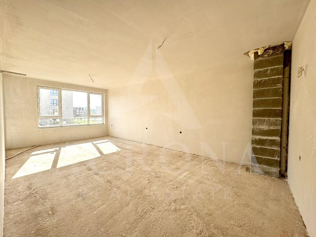 Тристаен апартамент с Акт 14 кв. Остромила-0 Тристаен апартамент с Акт 14 кв. Остромила - 0