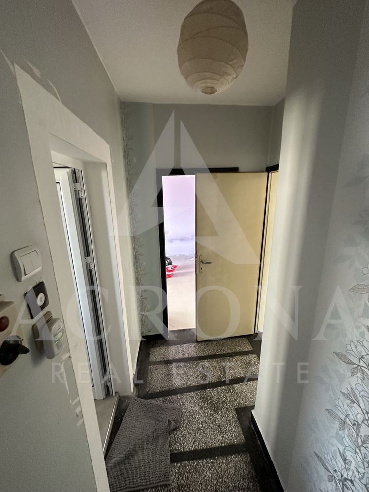 Реална Квадратура Четири Отделни Стаи-0 Реална Квадратура Четири Отделни Стаи - 0