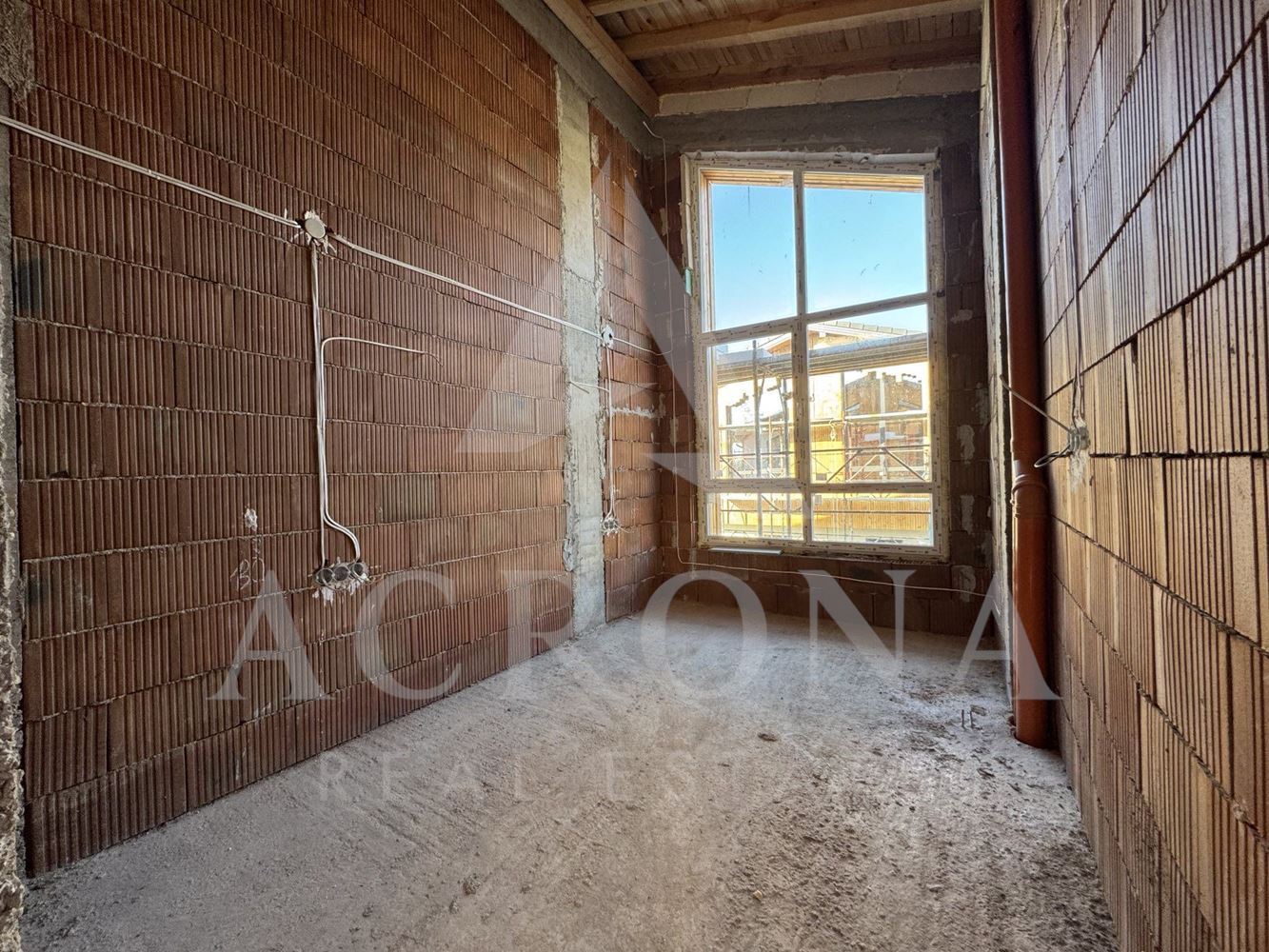 Бутикова къща пред Акт 16 гр. Велинград - 0