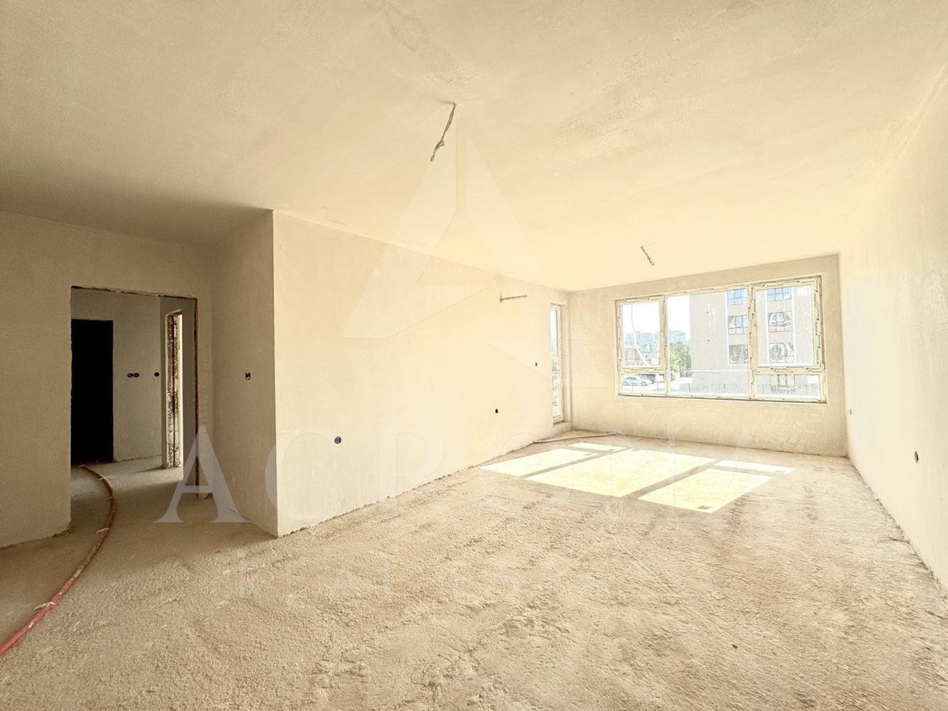 Тристаен апартамент с Акт 14 кв. Остромила-0 Тристаен апартамент с Акт 14 кв. Остромила - 0