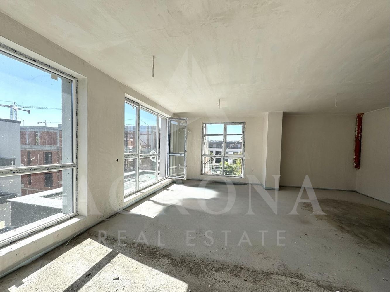 Многостаен мезонет с Акт 14 Гребна база - 0