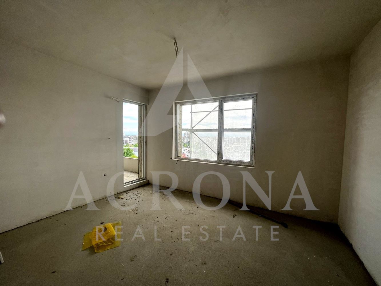 Тристаен с Акт 14 кв. Тракия - 0