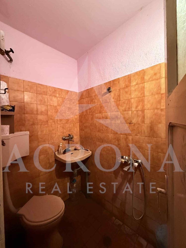 Самостоятелна къща гр. Велинград - 0