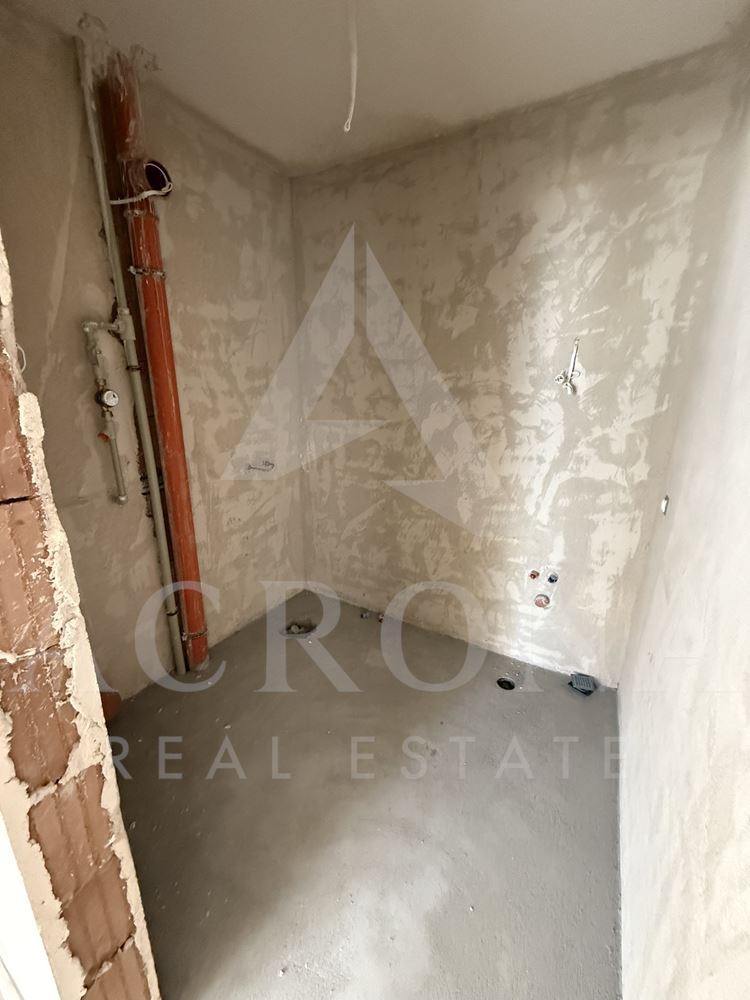 Тристаен Бутикова Сграда-0 Тристаен Бутикова Сграда - 0