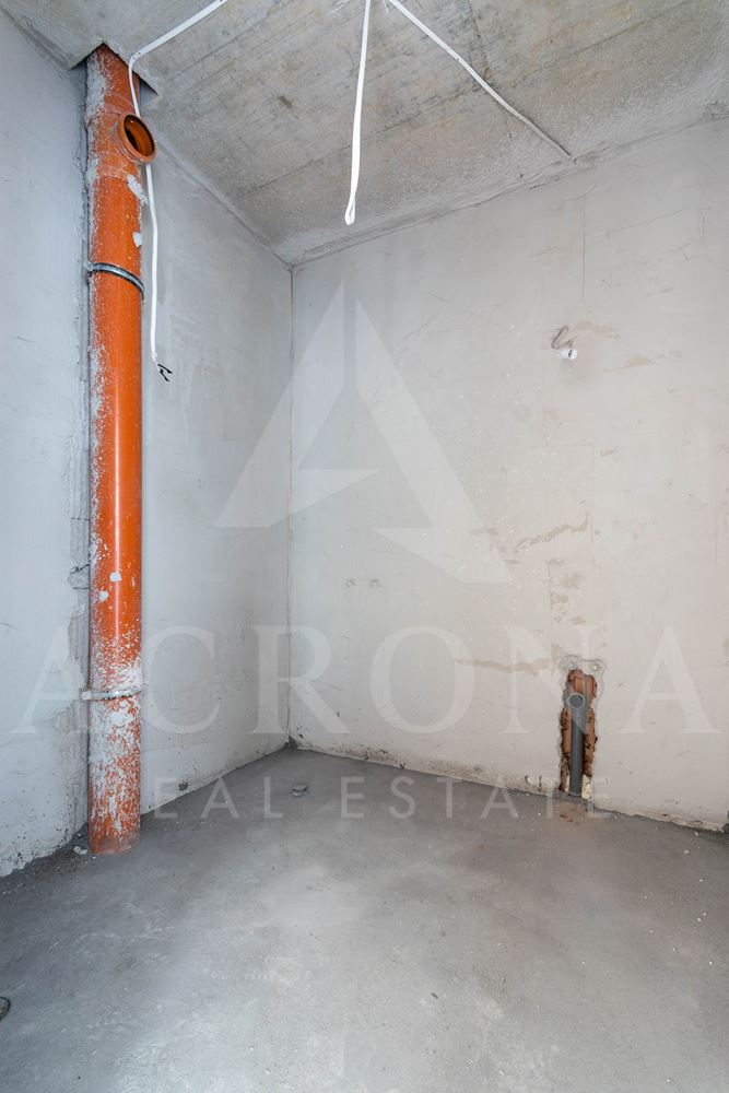 Просторен Двустаен Луксозна Сграда - 0