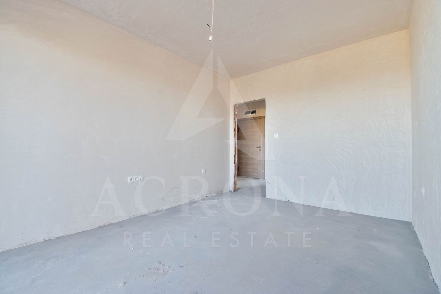 Просторен Двустаен Луксозна Сграда - 0