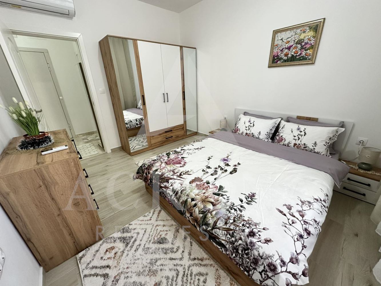 Обзаведен двустаен на Остромила - 0