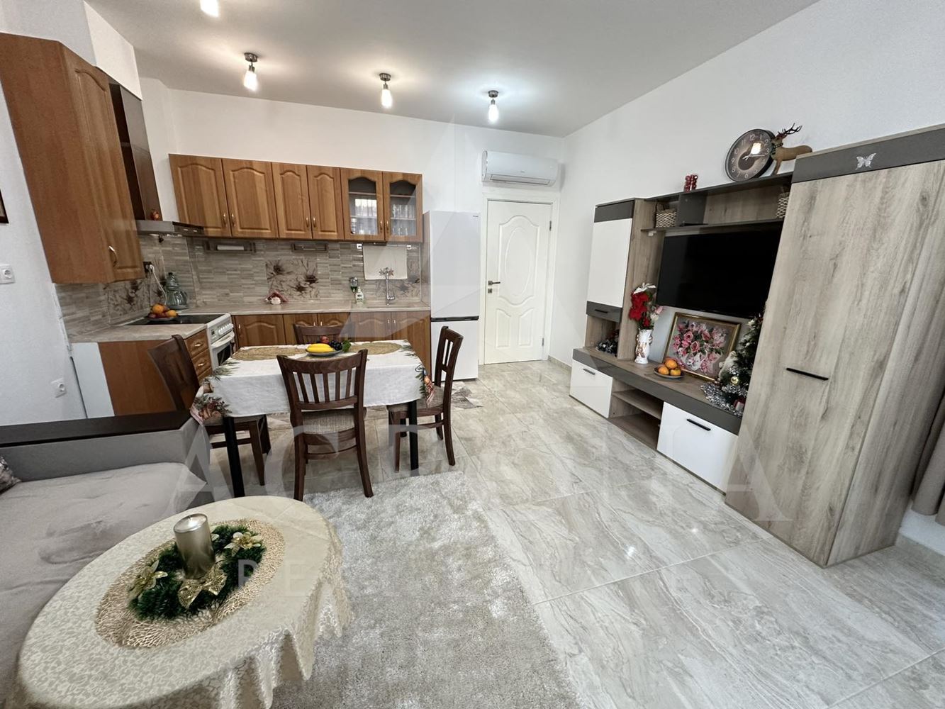 Обзаведен двустаен на Остромила - 0