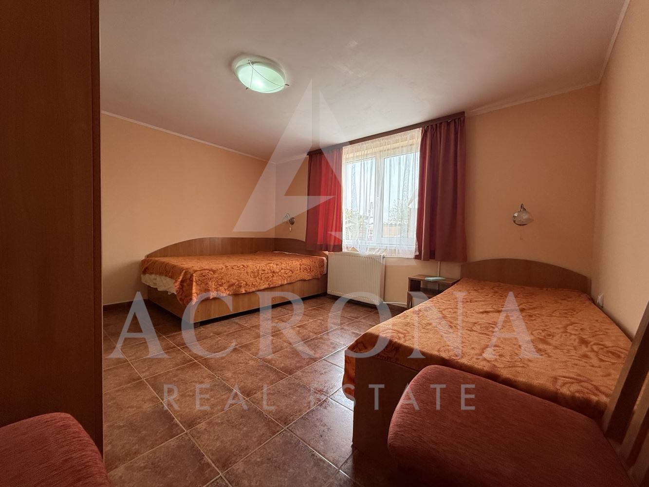 Самостоятелна еднофамилна къща с. Голям чардак - 0