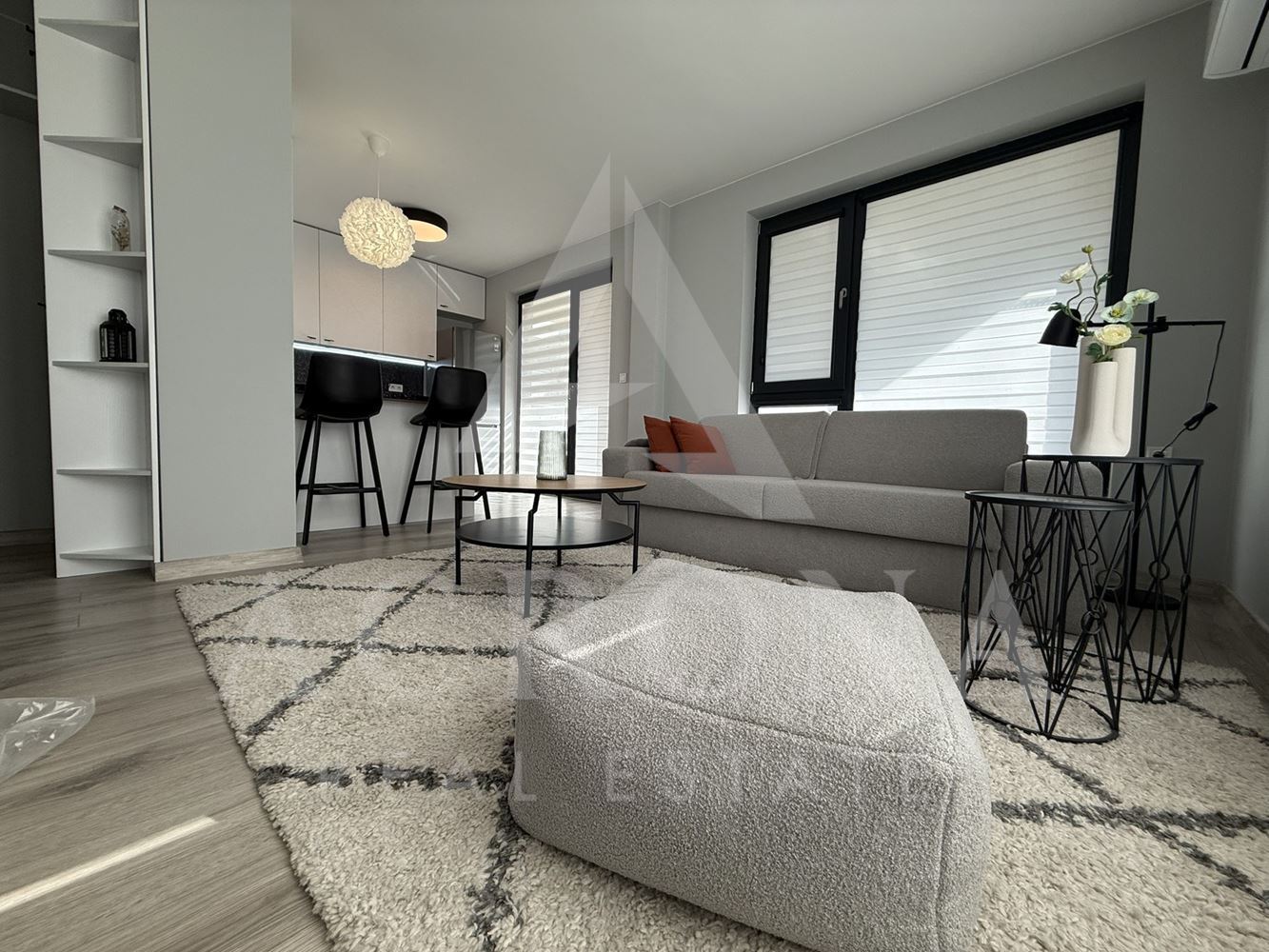 Луксозна Сграда с Акт 16-0 Луксозна Сграда с Акт 16 - 0