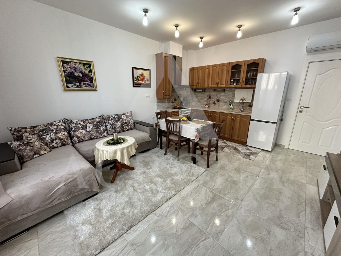 Обзаведен двустаен на Остромила - 0