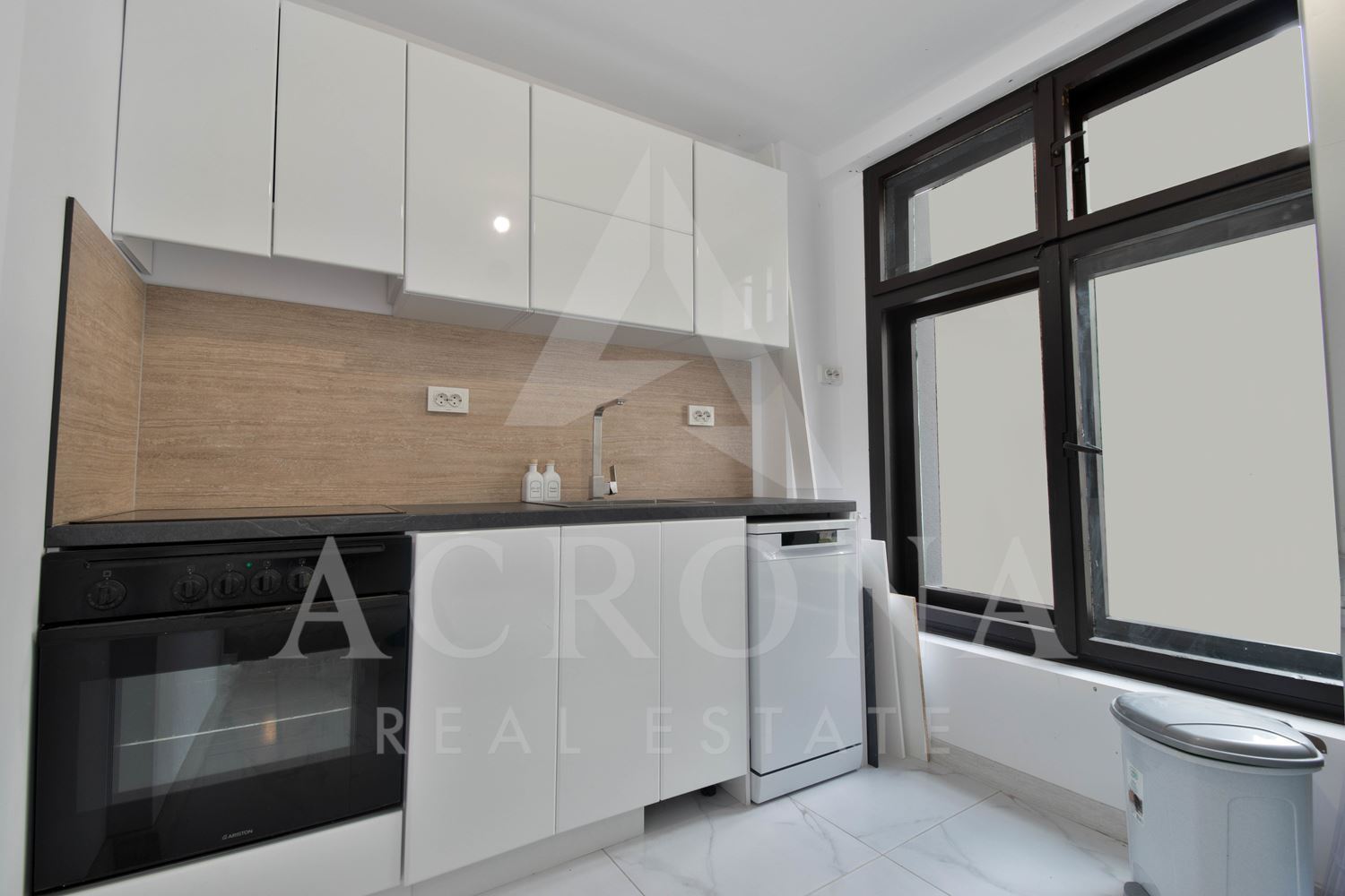 Къща в центъра на Пловдив-0 Къща в центъра на Пловдив - 0