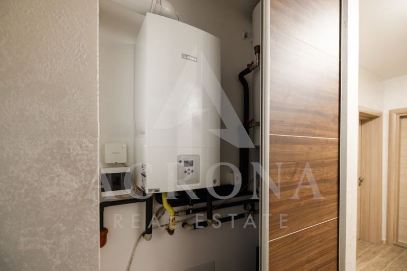 Тристаен обзаведен на Коматевско шосе - 0