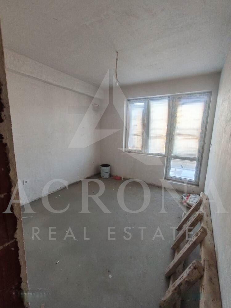 Тристаен на Южен - 0