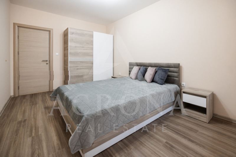 Тристаен обзаведен на Коматевско шосе - 0