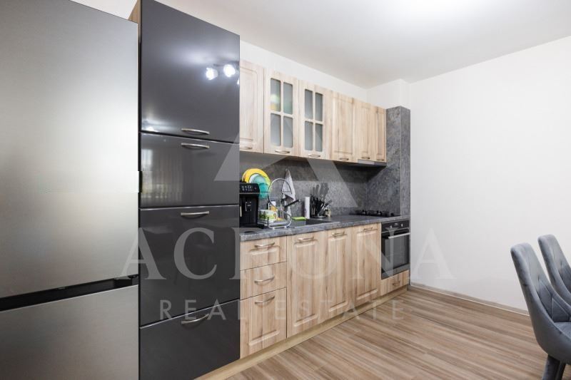 Тристаен обзаведен на Коматевско шосе - 0