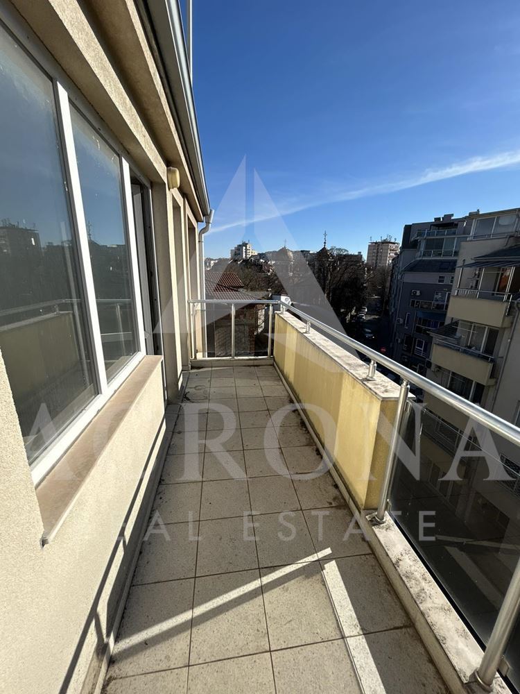 3 стаен! Акт 16! Топ локация! Малка сграда! Възможност за закупуване и на гараж!-0 3 стаен! Акт 16! Топ локация! Малка сграда! Възможност за закупуване и на гараж! - 0