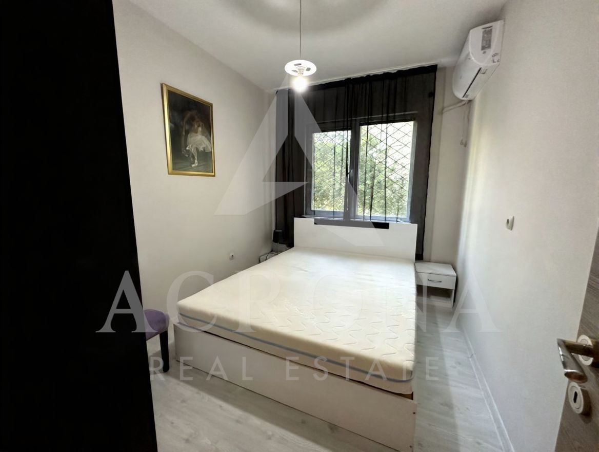 Тристаен маломерен с четири отделни стаи кв. Каменица 1 - 0