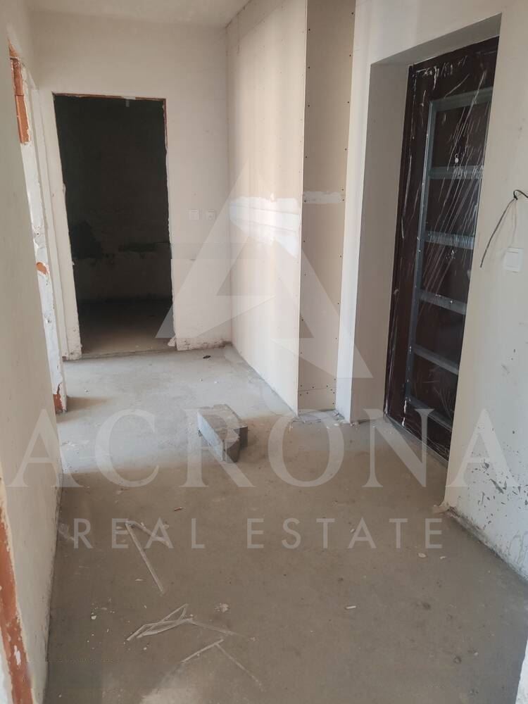 Тристаен на Южен - 0