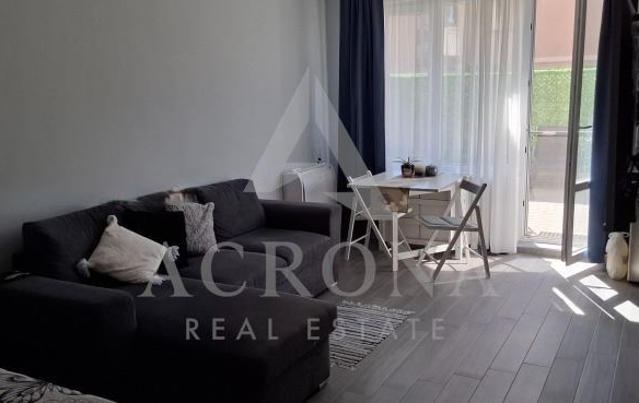 Едностаен в Кючук Париж - 0