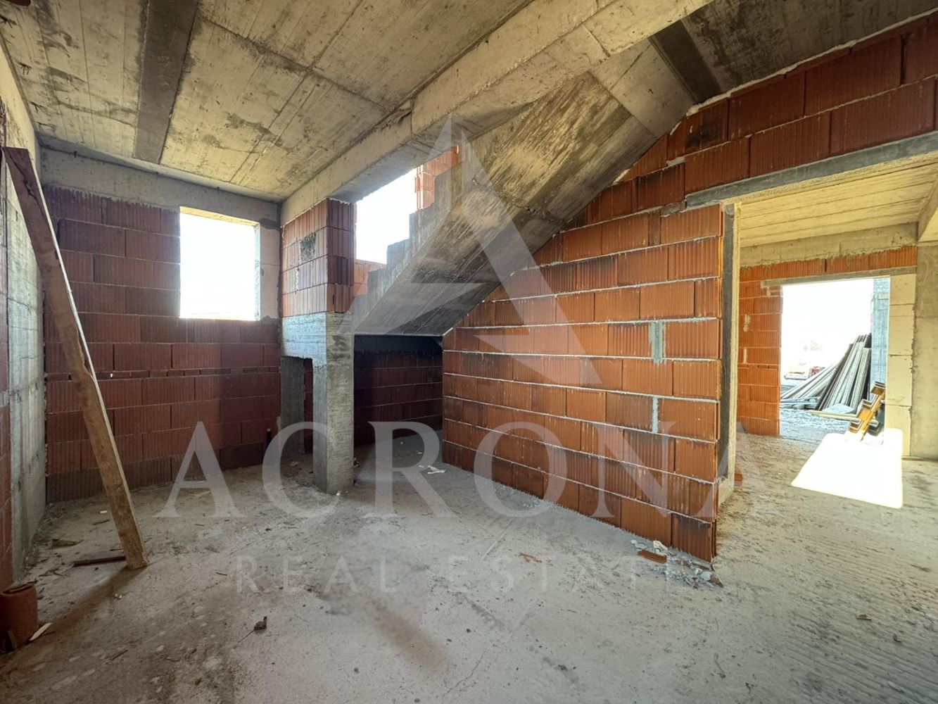 Самостоятелна къща с Акт 14 с.Марково - 0