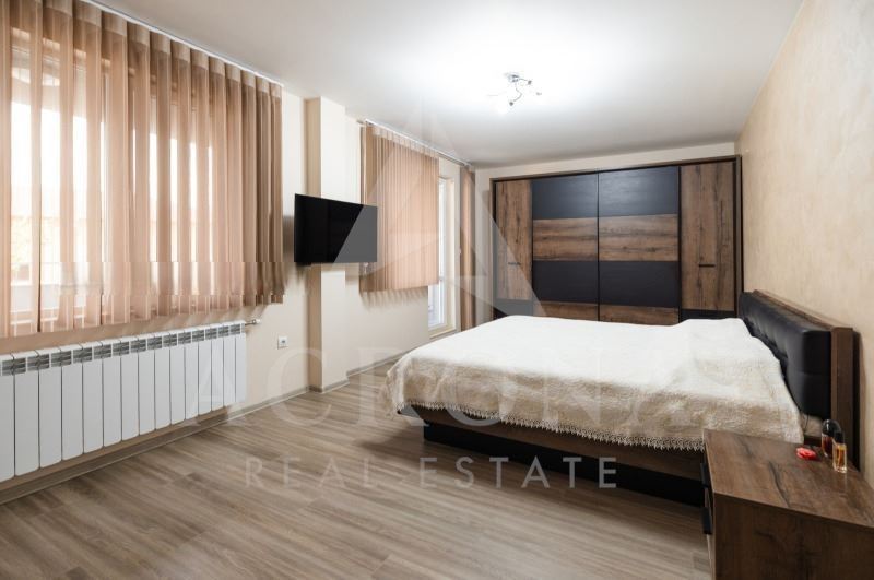 Тристаен обзаведен на Коматевско шосе - 0