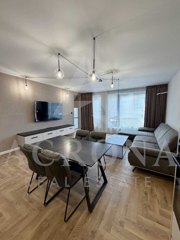 Луксозен двустаен на Остромила - 0