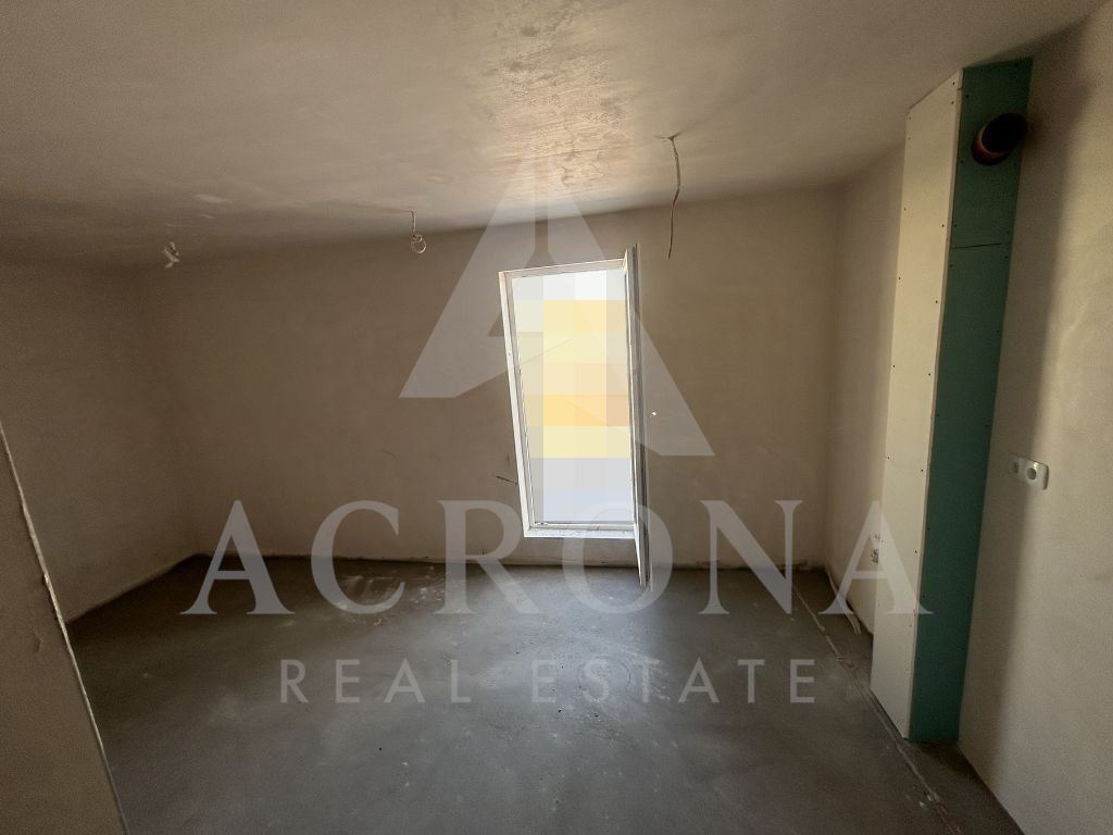 Тристаен в Остромила - 0