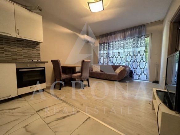 Тристаен маломерен с четири отделни стаи кв. Каменица 1 - 0