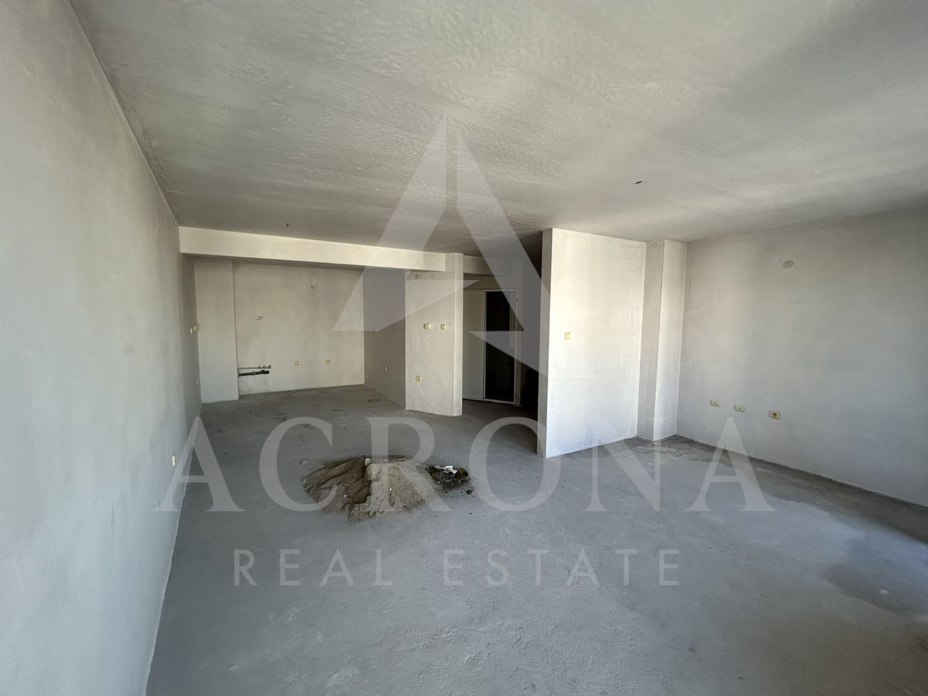 3 стаен! Акт 16! Топ локация! Малка сграда! Възможност за закупуване и на гараж!-0 3 стаен! Акт 16! Топ локация! Малка сграда! Възможност за закупуване и на гараж! - 0