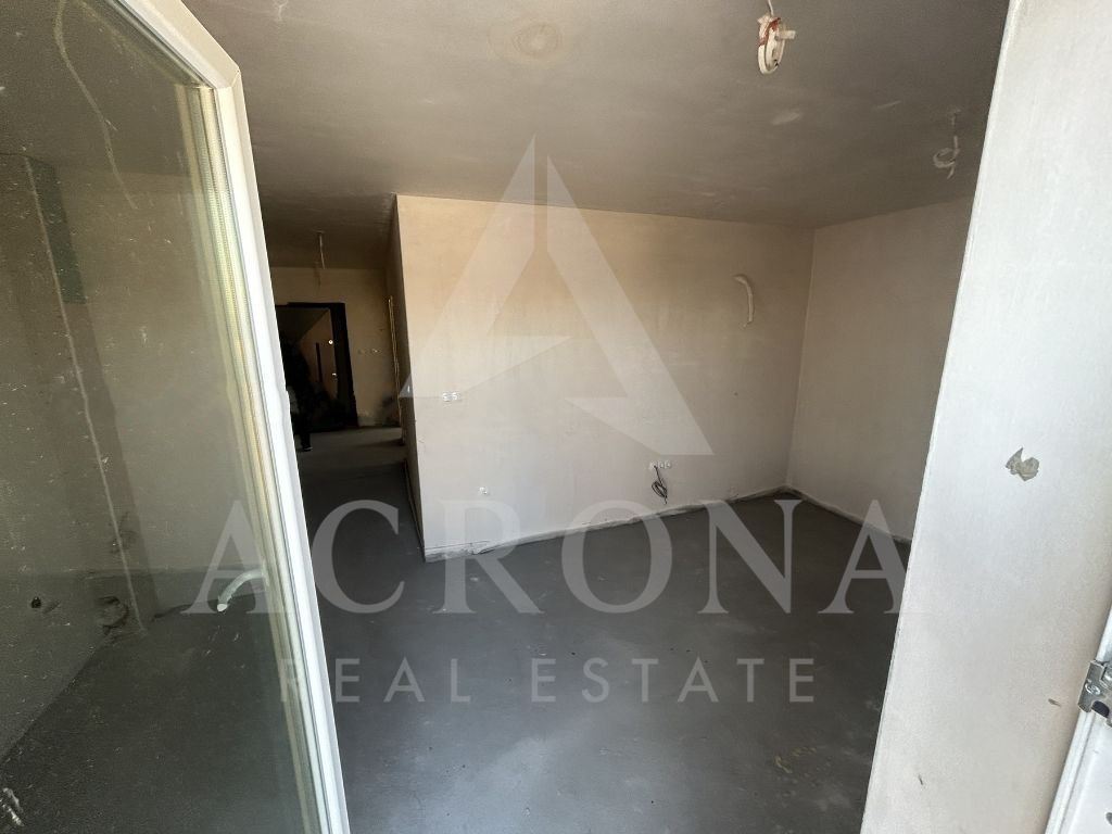 Тристаен в Остромила - 0