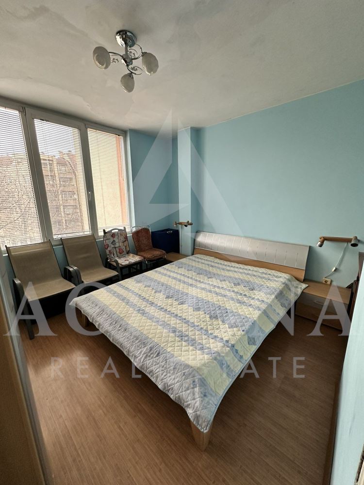 Тристаен в Кючук Париж-0 Тристаен в Кючук Париж - 0